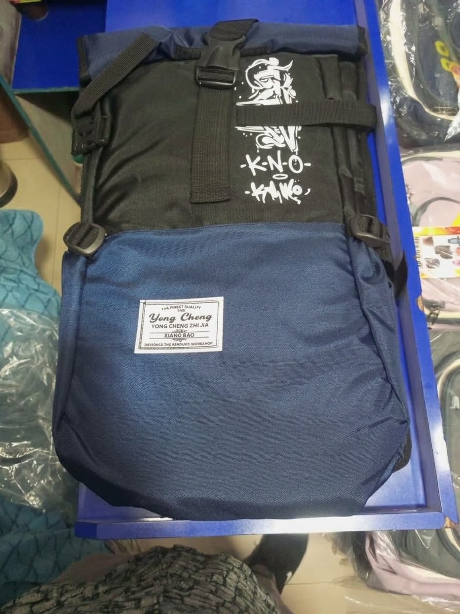 Trendy Roll-Top Bags